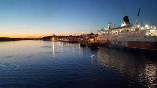 Ahvenanmaa yöllä kotiinpäin tullessa