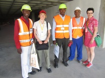 "Rakennustyömaan työturvallisuuspäällikkö sai lahjaksi Tehyn ensiapupakin."