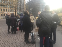 Lähtötunnelmia lauantaina Kiasman pysäkin luona