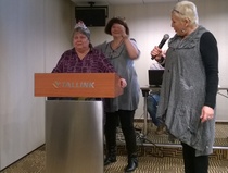 Vakalaiset Anna ja Bella toteuttivat Tuijan toiveen, olla päivä prinsessana