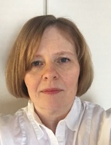 Marianna Korolkoff, vastaava sairaanhoitaja Roihuvuoren seniorikeskus  
Ryhmäkoti Huvikumpu, hallituksen varsinainen jäsen