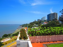 "Maputo Polanan terassilta katsottuna."