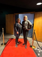 Vasemmalla Susanna ja Oikealla Sari